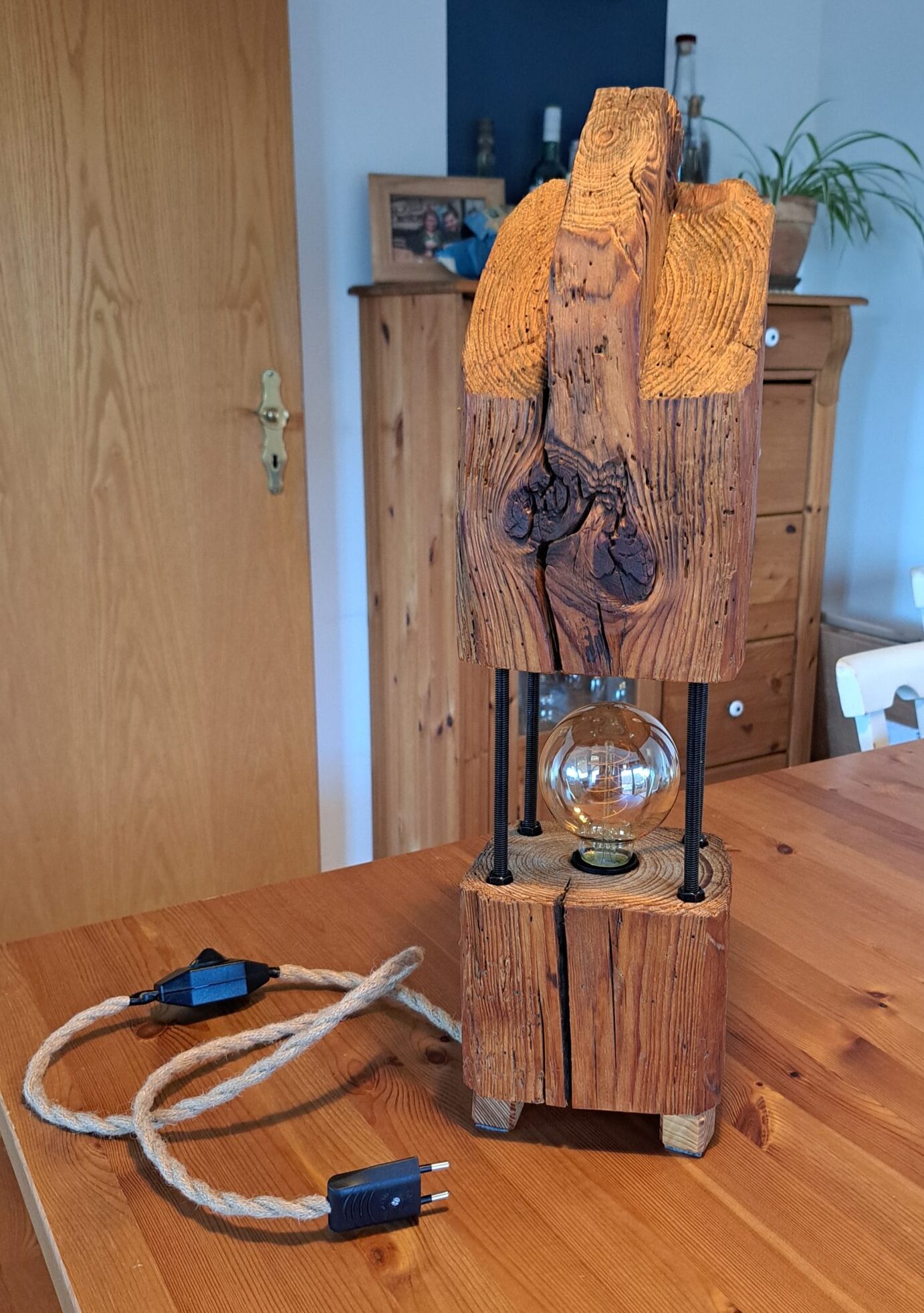 Altholz-Balken „Streben-Leuchte“ #Exemplar_A