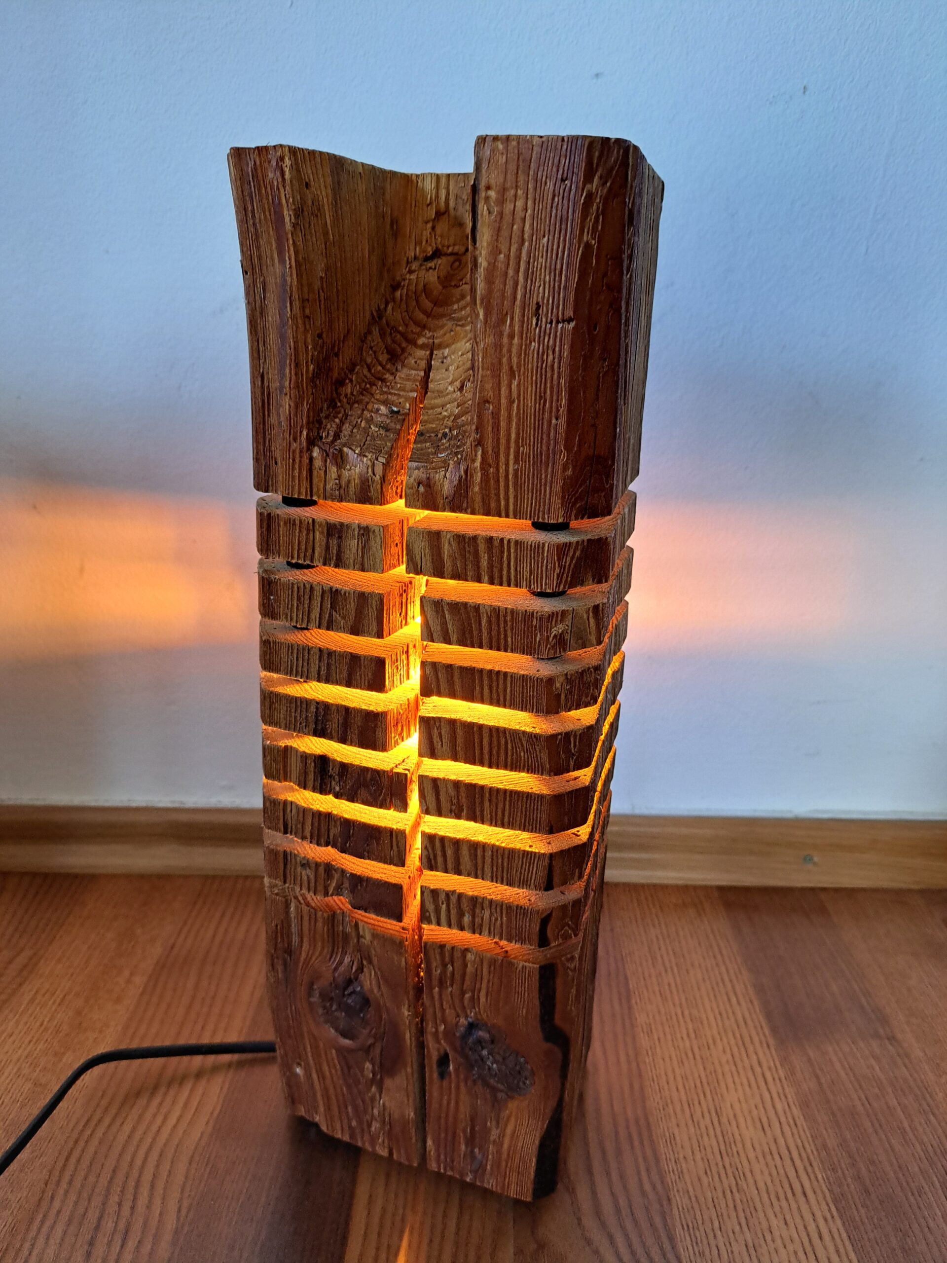 Altholz-Balken „Etagen-Leuchte“ #Exemplar_B