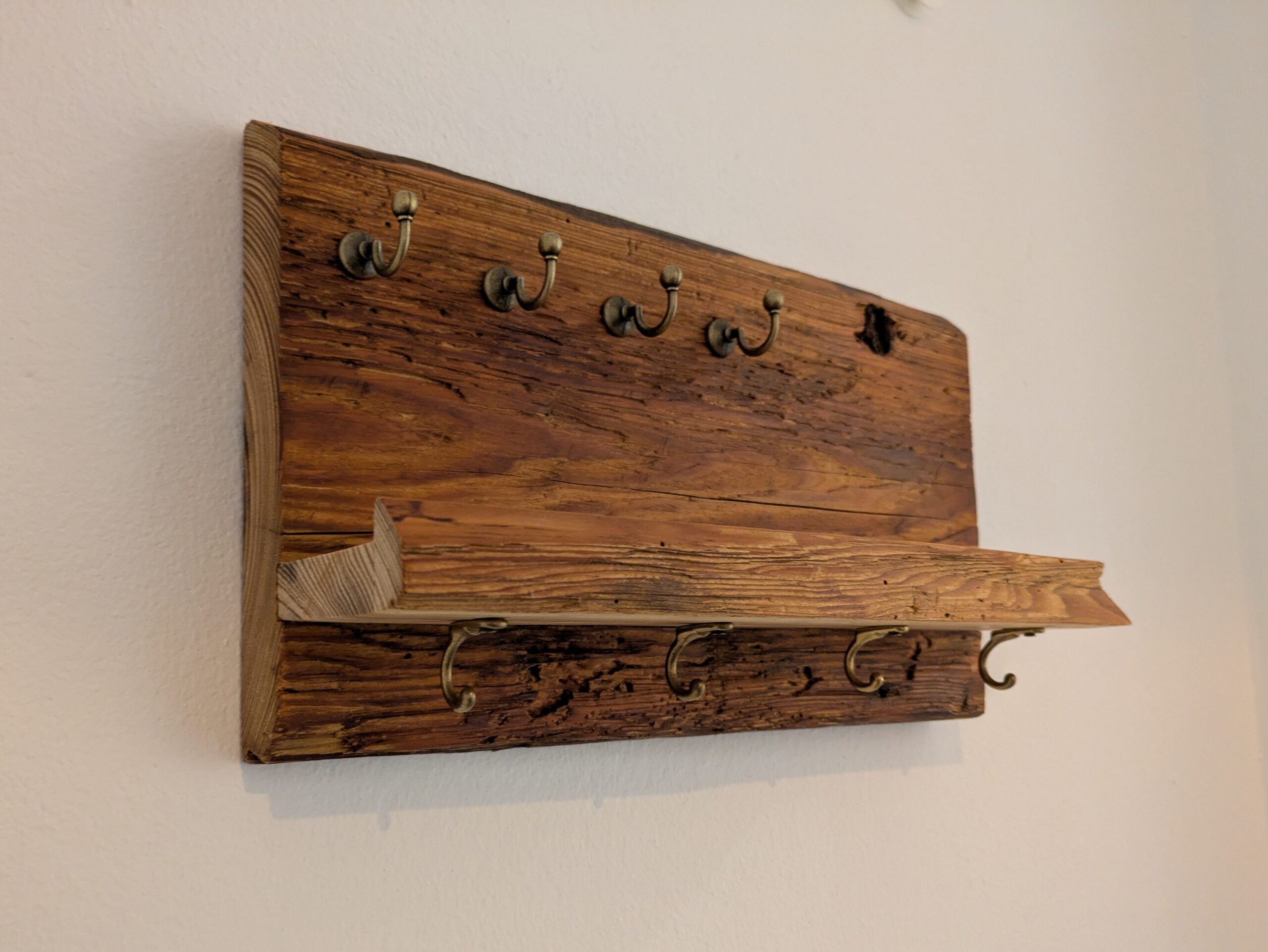 Altholz Schlüsselbrett mit Ablage
